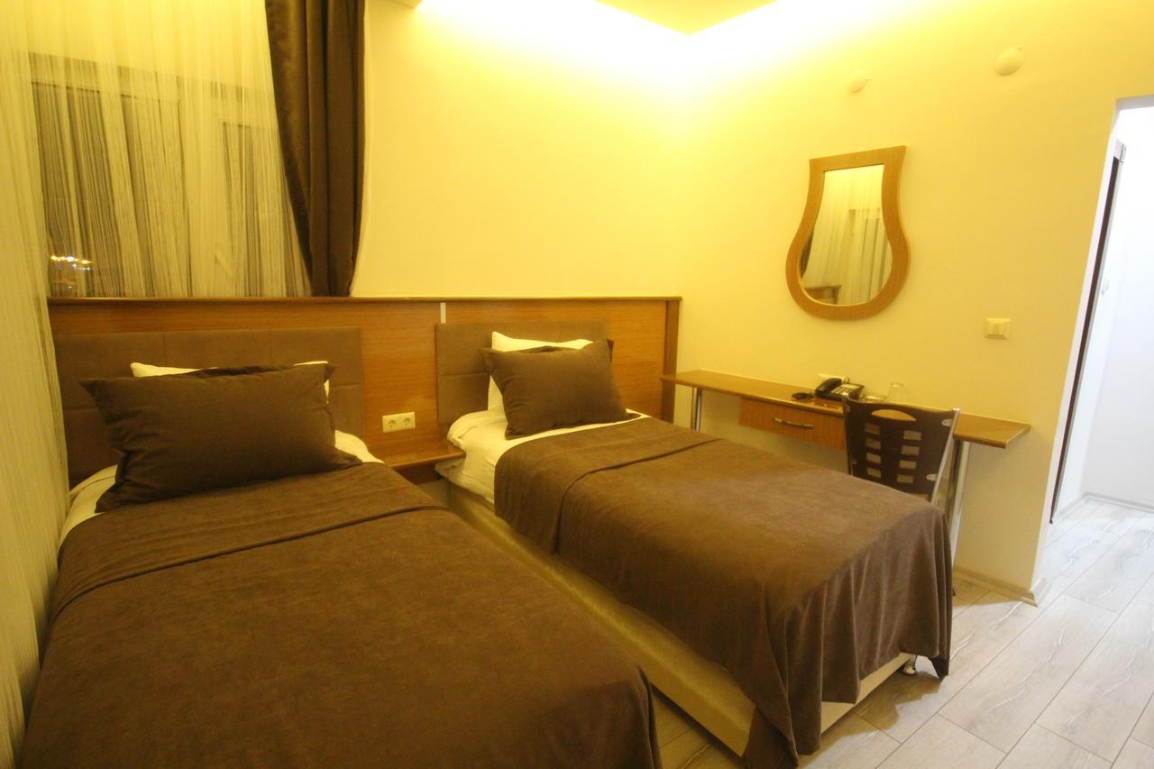 Gulistan Hotel Zara ภายนอก รูปภาพ