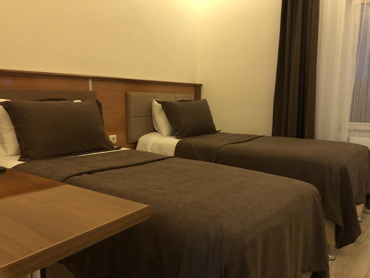 Gulistan Hotel Zara ภายนอก รูปภาพ